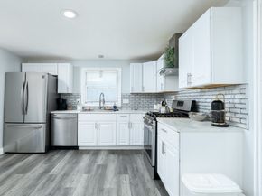 16 Vincent Cir, Worcester MA 01604