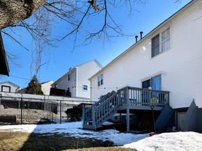 16 Vincent Cir, Worcester MA 01604