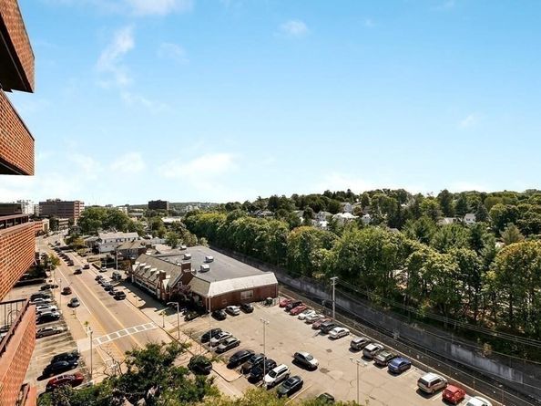 77 Adams St 610, Quincy MA 02169