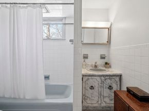 135 Allen Ave, Lynn MA 01902