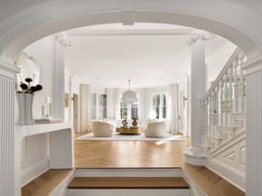 15 Farlow Rd, Newton MA 02458