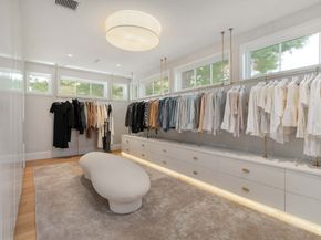 15 Farlow Rd, Newton MA 02458