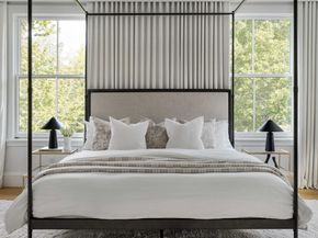 15 Farlow Rd, Newton MA 02458