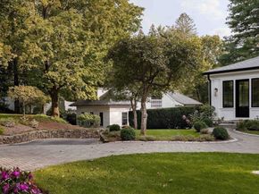 15 Farlow Rd, Newton MA 02458