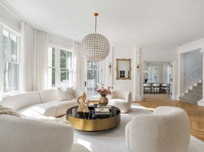 15 Farlow Rd, Newton MA 02458