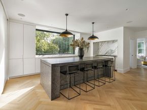 15 Farlow Rd, Newton MA 02458