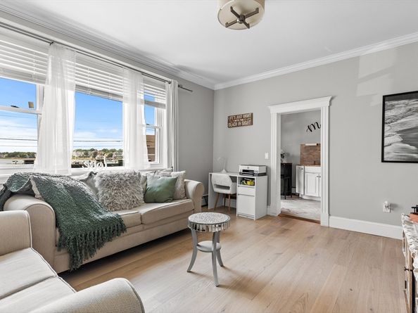 600 Shirley St 1, Winthrop MA 02152