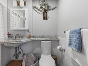 600 Shirley St 1, Winthrop MA 02152