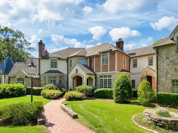 12 Wyndemere Drive, Southborough MA 01772