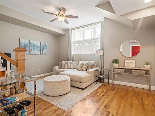 336 Saratoga St 8, Boston MA 02128