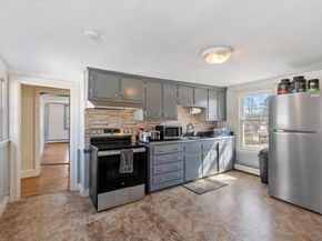 100 Burncoat St, Worcester MA 01605