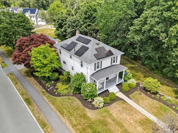 2 Sterling Court, Northborough MA 01532