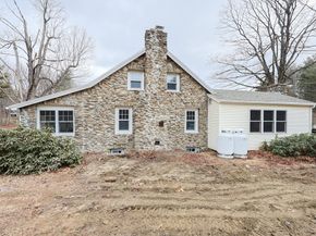 576 Reservoir St., Holden MA 01520