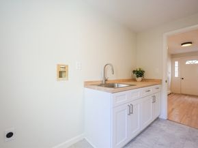 576 Reservoir St., Holden MA 01520