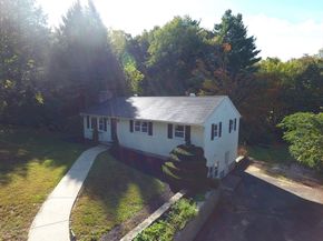 8 Blueberry Lane, Sturbridge MA 01566