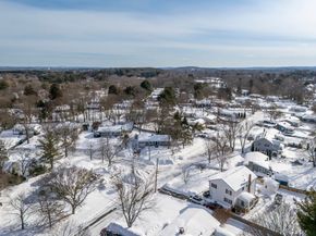 54 Roundtop Rd, Framingham MA 01701