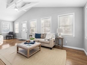 54 Roundtop Rd, Framingham MA 01701