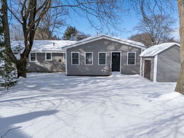 54 Roundtop Rd, Framingham MA 01701