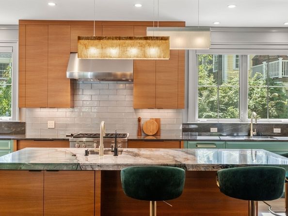 1119 Walnut St, Newton MA 02461