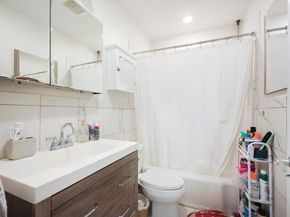 17 Symphony 8, Boston MA 02115