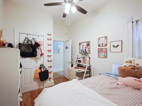 17 Symphony 8, Boston MA 02115