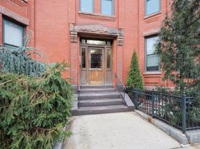 17 Symphony 8, Boston MA 02115