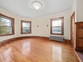 62 Fuller St, Brookline MA 02446