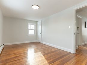 8 Hillview Ter, Westwood MA 02090