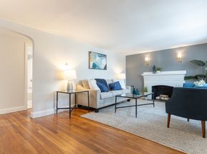 8 Hillview Ter, Westwood MA 02090