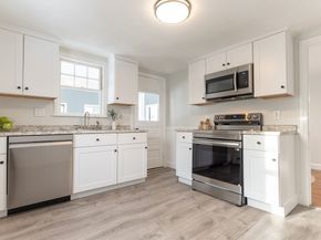 8 Hillview Ter, Westwood MA 02090