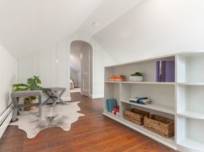 8 Hillview Ter, Westwood MA 02090