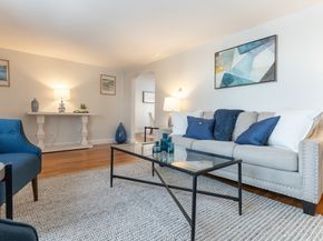 8 Hillview Ter, Westwood MA 02090