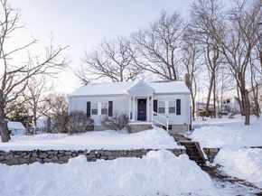 8 Hillview Ter, Westwood MA 02090