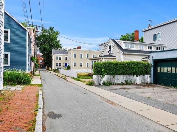 13 Kosciusko Street 1, Salem MA 01970
