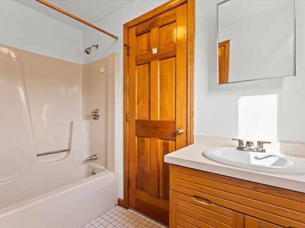 59 Lucas Dr, Stoughton MA 02072