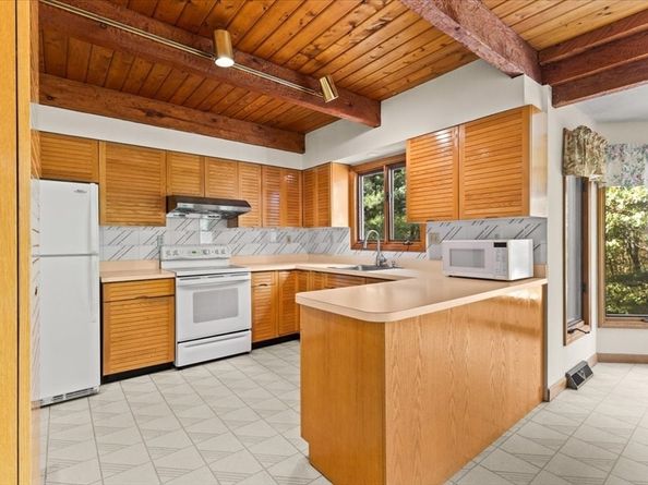 59 Lucas Dr, Stoughton MA 02072