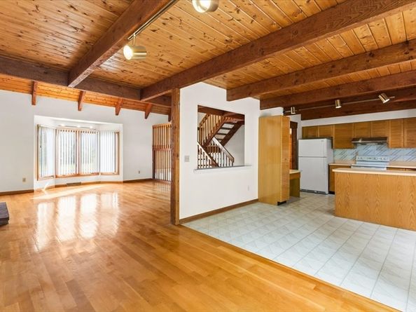 59 Lucas Dr, Stoughton MA 02072