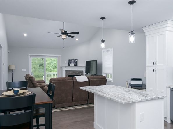 10 Soucy Drive ., Rutland MA 01543