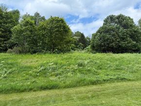 10 Soucy Drive ., Rutland MA 01543