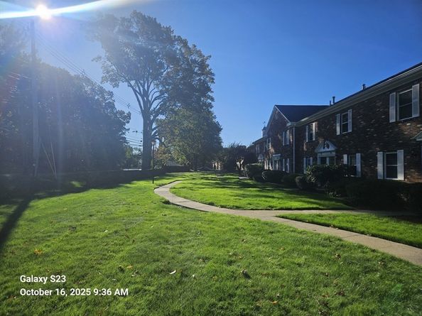 210 Windsor Drive 210, Framingham MA 01701