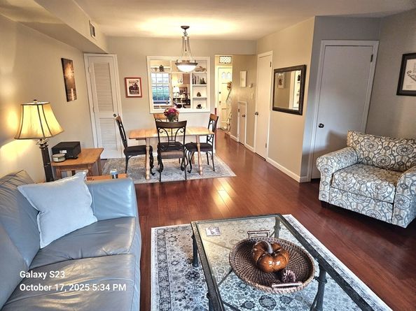 210 Windsor Drive 210, Framingham MA 01701