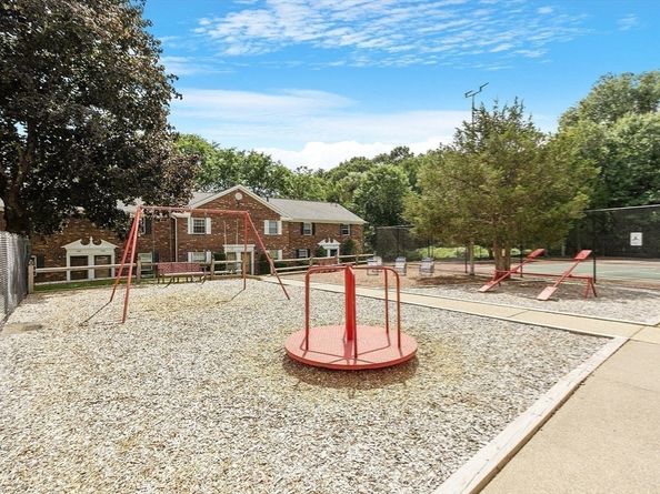 210 Windsor Drive 210, Framingham MA 01701