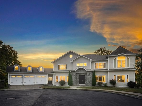 42 Sunhill Ln, Newton MA 02459
