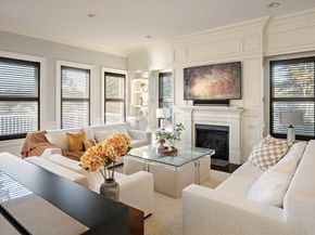 42 Sunhill Ln, Newton MA 02459