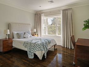 42 Sunhill Ln, Newton MA 02459