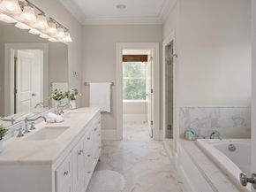 42 Sunhill Ln, Newton MA 02459