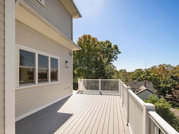 42 Sunhill Ln, Newton MA 02459