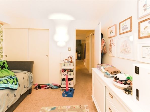 32 Silver Hill Ln 1, Natick MA 01760