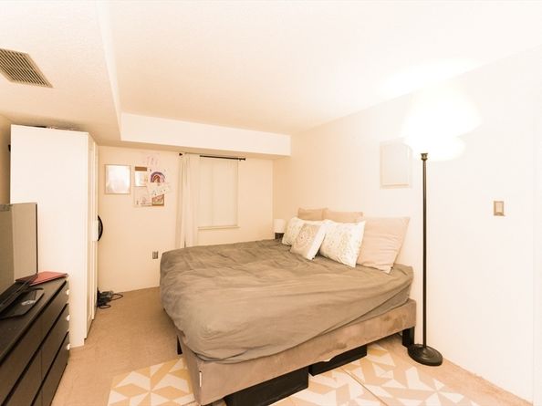 32 Silver Hill Ln 1, Natick MA 01760