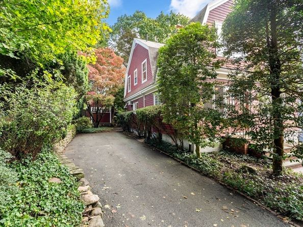 25 Barnard Ave, Watertown MA 02472